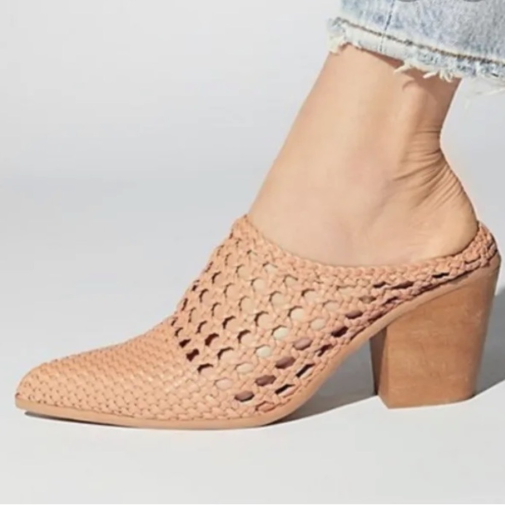 Jeffrey Campbell Free People Waverly Woven Leather Mules Women’s Size 7 Pink GUC